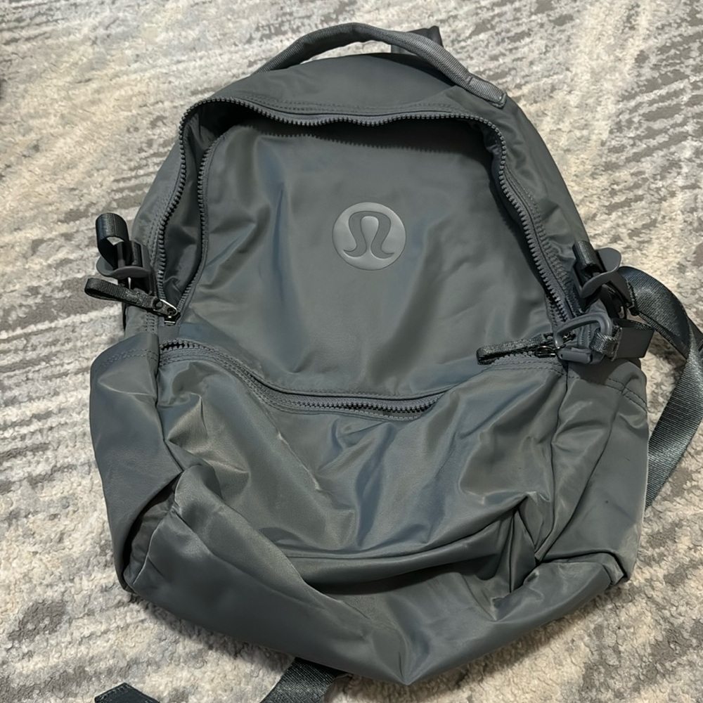 Lululemon book bag.